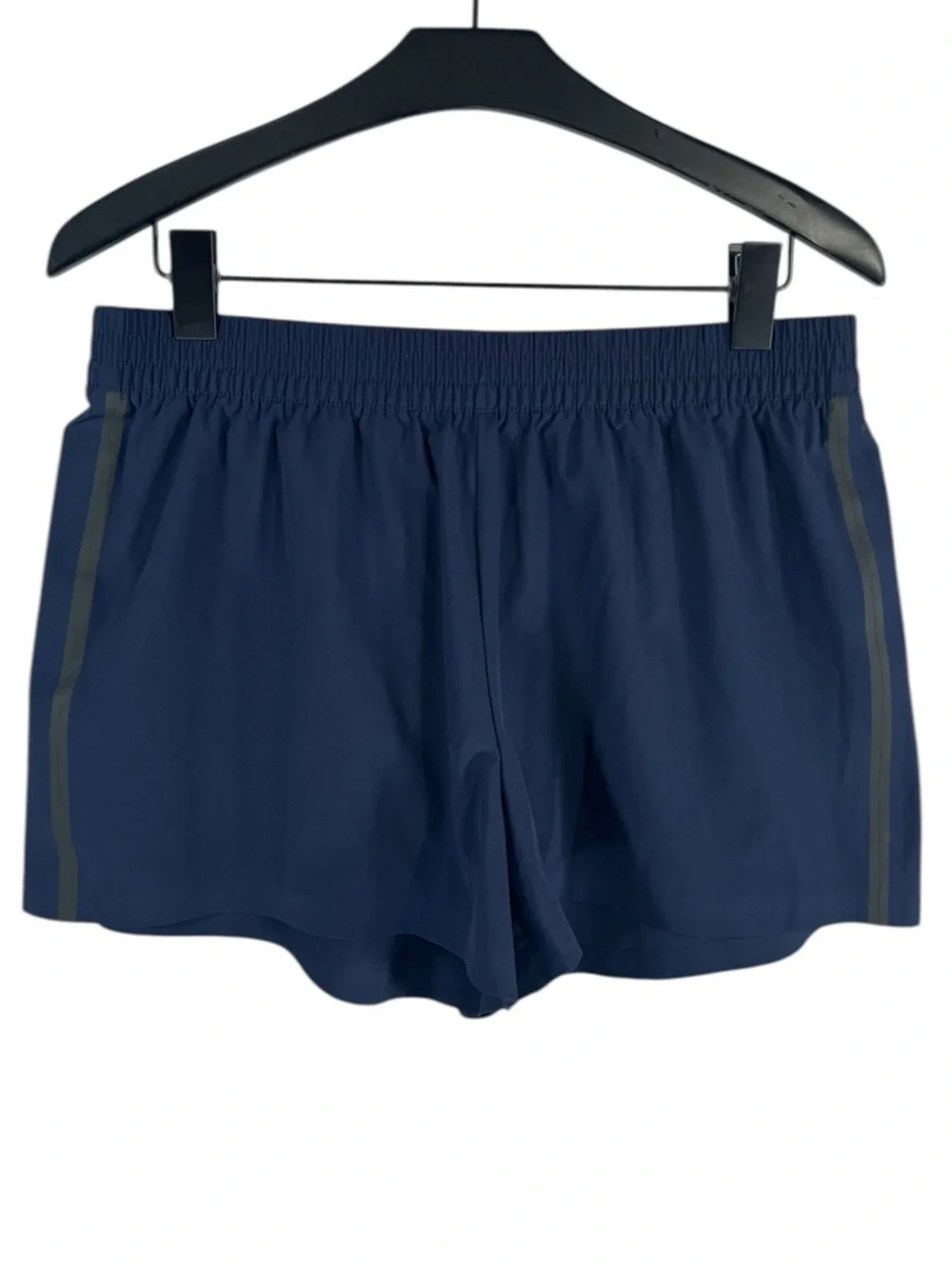 Outerknown OK Agility Shorts Women’s Medium in Marine Navy
